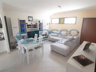 Appartamento in Vendita a La Spezia, zona Est, 235'000€, 140 m², con Box