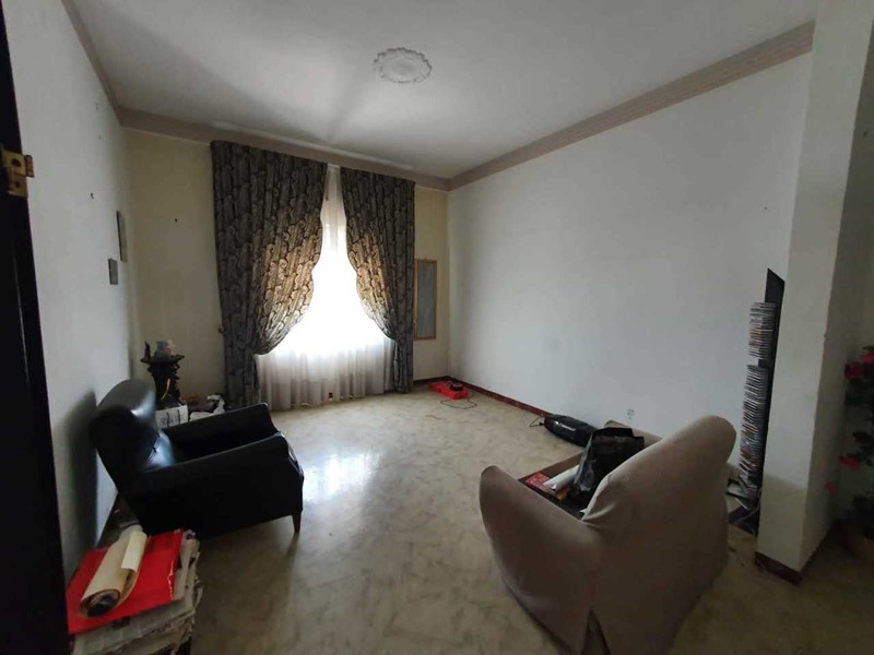 Trilocale in Vendita a Reggio Calabria, 58'000€, 100 m²