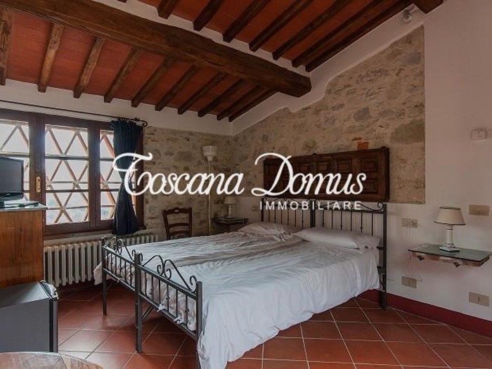 Casale in Vendita a Castellina in Chianti, zona Piazza, 1'150'000€, 460 m², arredato