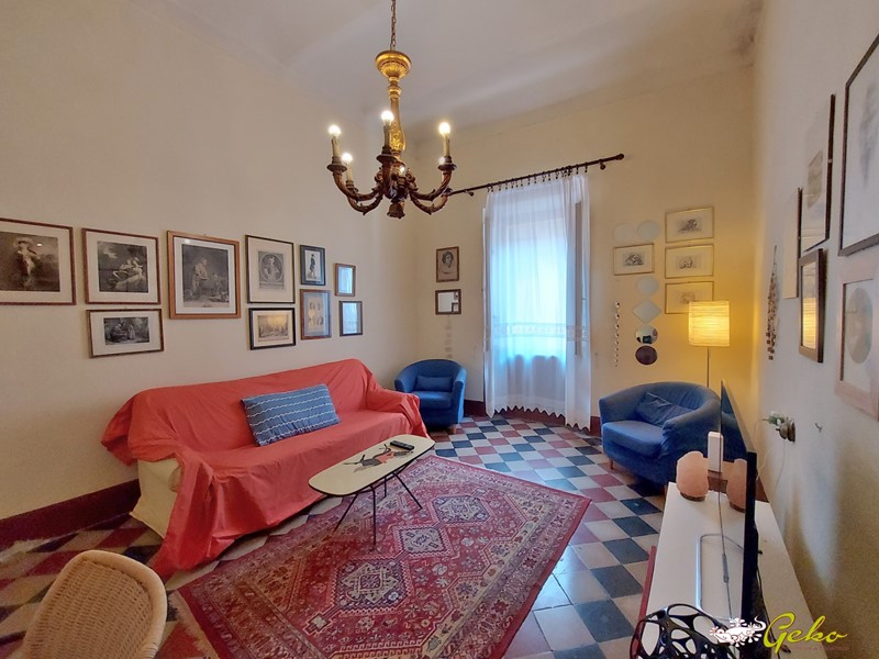 Appartamento in Vendita a San Gimignano, 375'000€, 210 m²