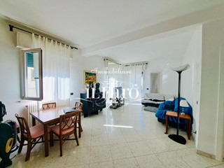 Appartamento in Vendita a Viareggio, 530'000€, 180 m², arredato