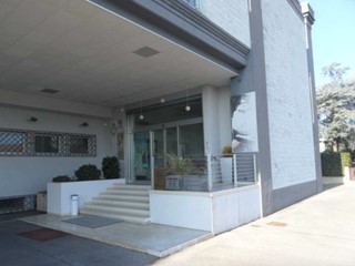 Immobile commerciale in Vendita a San Martino di Lupari, 858'000€, 1904 m²