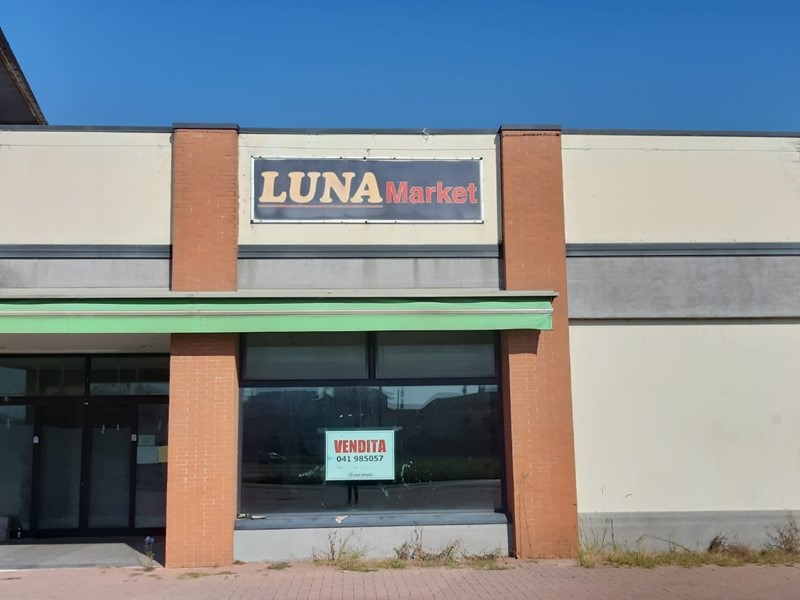 Immobile commerciale in Vendita a Caorle, 759'000€, 790 m²