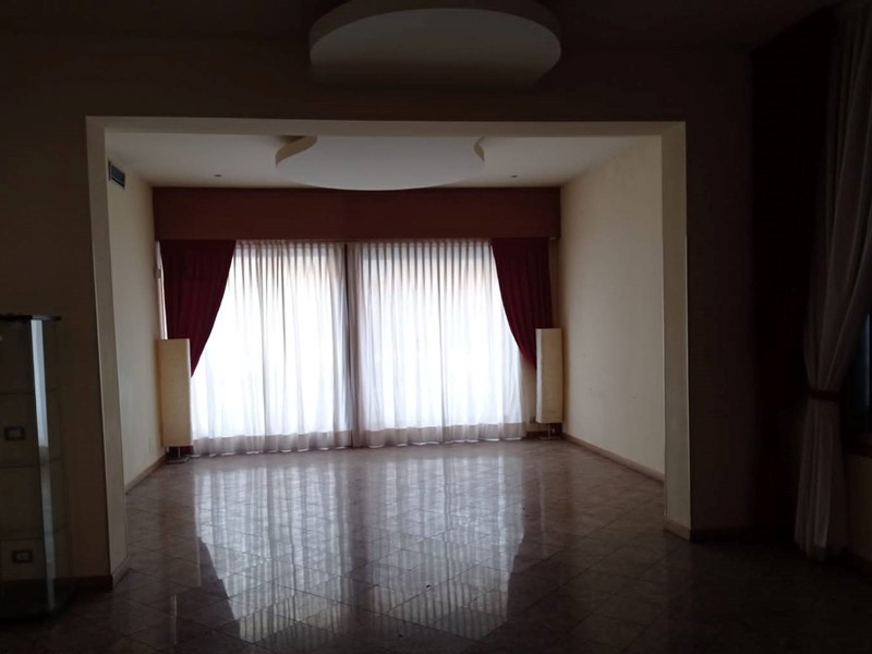 Immobile commerciale in Vendita a Padova, 440'000€, 305 m²