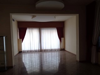 Immobile commerciale in Vendita a Padova, 440'000€, 305 m²