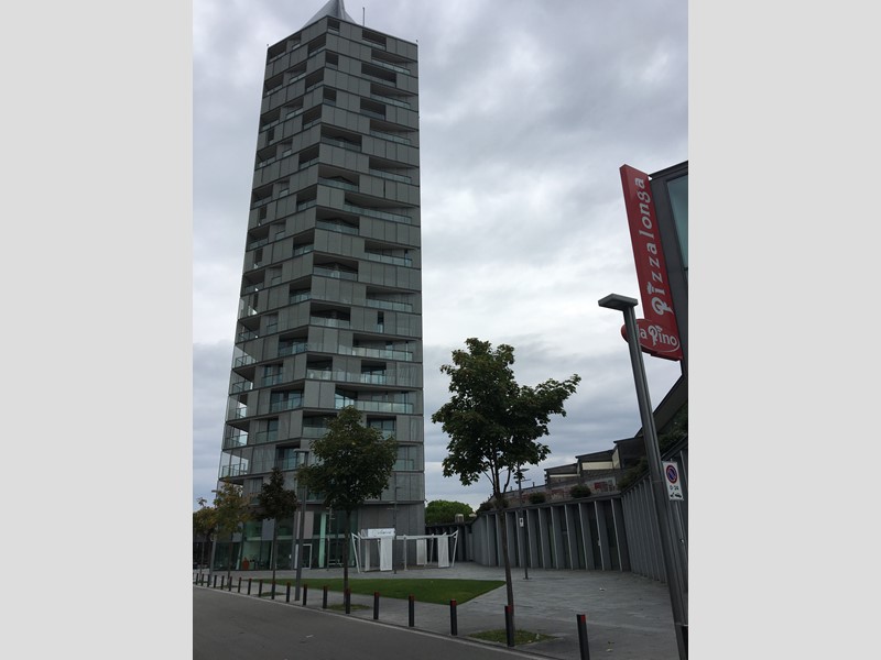 Immobile commerciale in Vendita a Jesolo, 1'067'000€, 430 m²