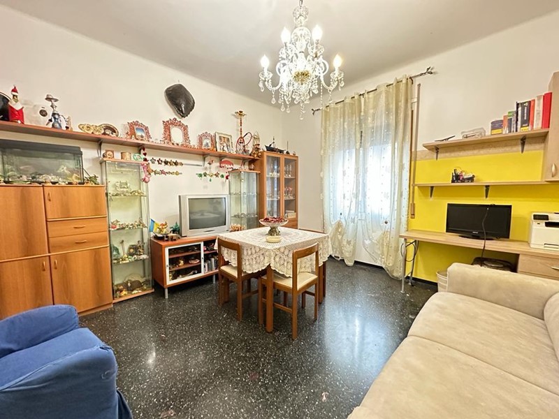 Appartamento in Vendita a Genova, 67'000€, 65 m²