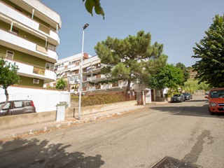 Magazzino in Vendita a Messina, 80'000€, 105 m²