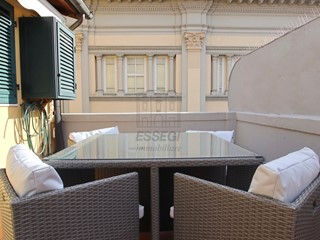 Appartamento in Vendita a Lucca, zona Centro storico, 800'000&euro;, 130 m²