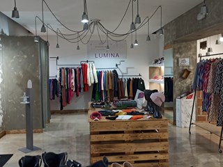 Immobile commerciale in Vendita a Grottaglie, zona centro, 135'000€