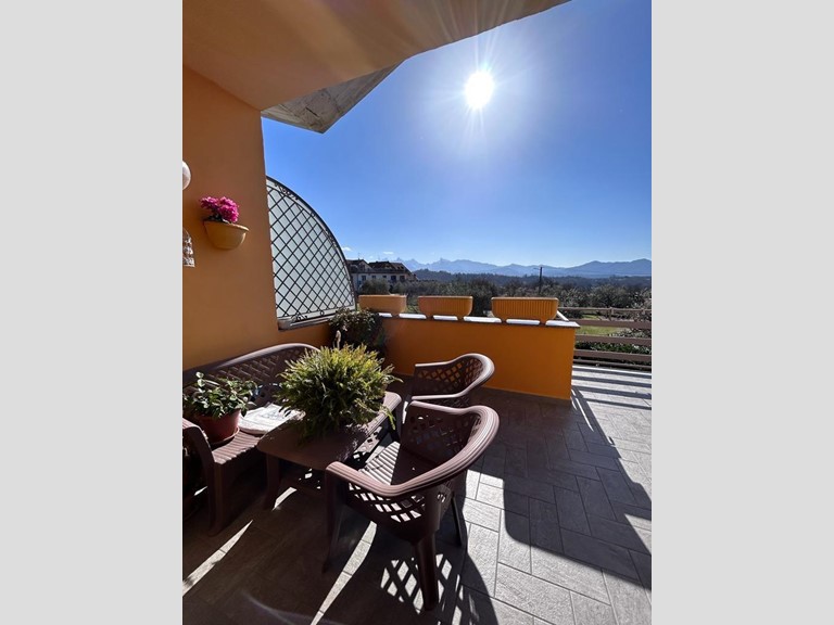 Casa Indipendente in Vendita a Licciana Nardi, zona Monti, 350'000€, 310 m², arredato, con Box