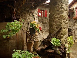 Attività commerciale in Vendita a Pontremoli, zona Oppilo, 600'000€, 74000 m²