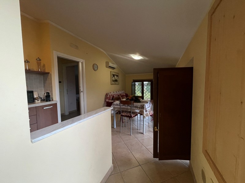 Quadrilocale in Affitto a Seravezza, zona Querceta, 4'000€, 80 m², arredato