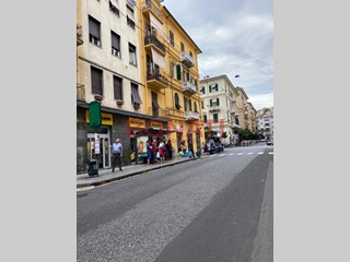 Immobile commerciale in Vendita a La Spezia, zona Centro, 170'000€, 154 m²