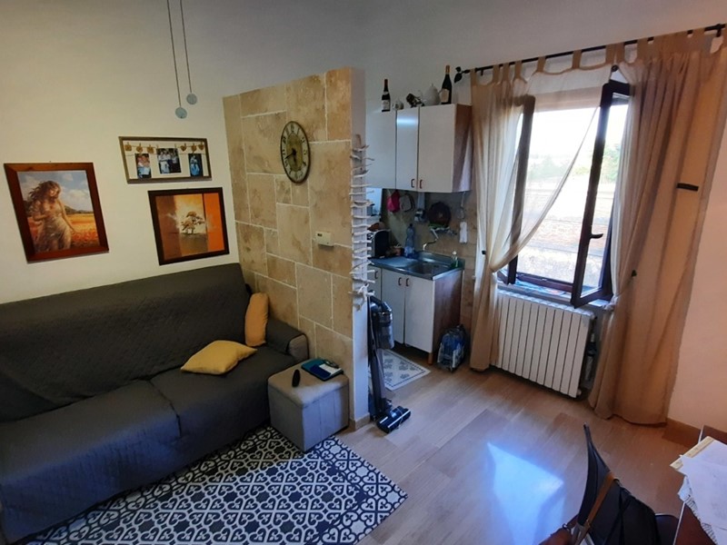 Quadrilocale in Vendita a Sinalunga, 75'000€, 75 m², con Box