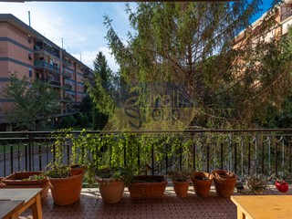 Trilocale in Vendita a Roma, zona Statuario, 359'000€, 100 m²
