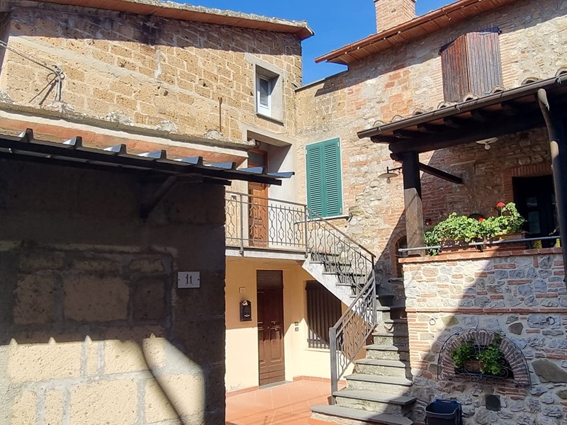 Casa Indipendente in Vendita a Monteleone d'Orvieto, 75'000€, 110 m², arredato, con Box