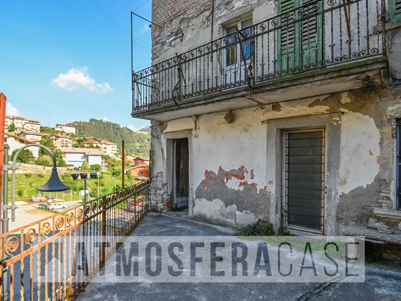 Rustico in Vendita a Ubiale Clanezzo, 19'000€, 150 m²