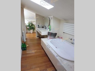 Casa Indipendente in Vendita a Rimini, zona Torre Pedrera, 1'191'375€, 600 m²