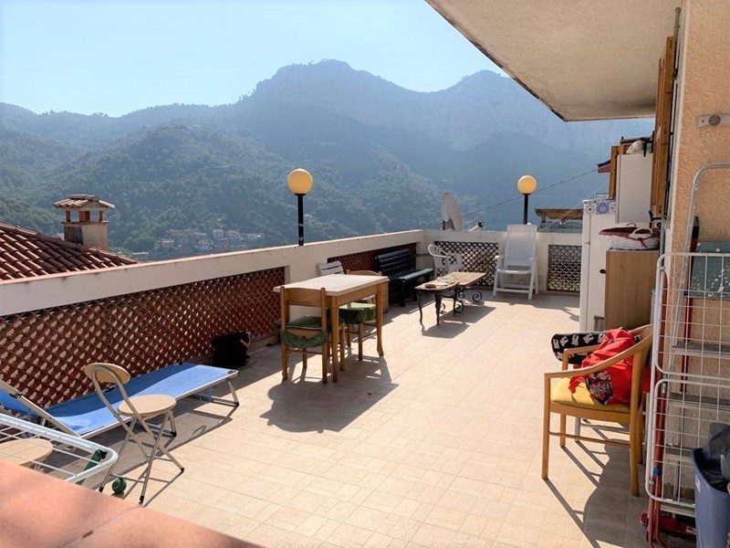 Trilocale in Vendita a Ventimiglia, zona Bevera, 160'000€, 70 m²