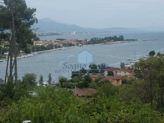 Villa bifamiliare in Vendita a Ameglia, zona Bocca di Magra, 795'000&euro;, 180 m², arredato