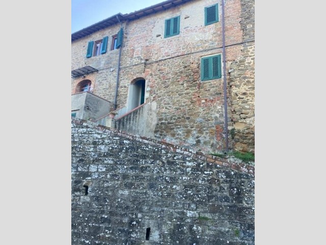 Casa Indipendente in Vendita a Vinci, 123'000€, 85 m², arredato