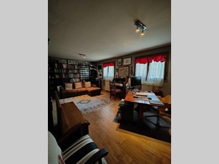 Villa in Vendita a Pisa, 765'000€, 300 m², con Box