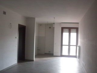 Trilocale in Vendita a Cascina, zona San Casciano, 170'000€, 70 m², con Box