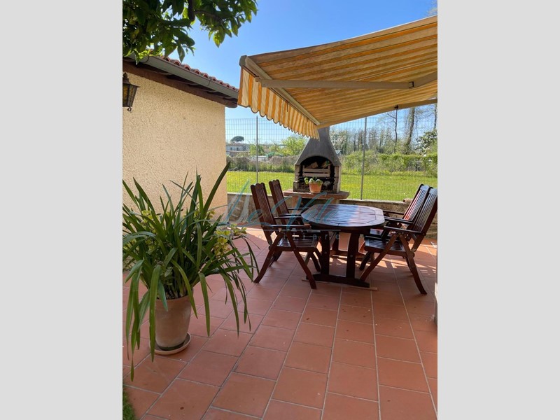 Casa Indipendente in Vendita a Massa, zona Marina di Massa, 370'000€, 100 m², arredato