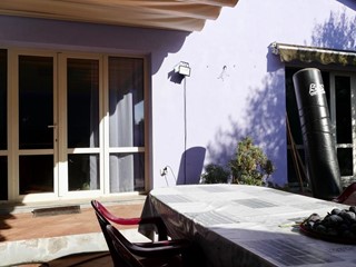 Villa in Vendita a Cascina, zona San Lorenzo Alle Corti, 525'000€, 310 m²