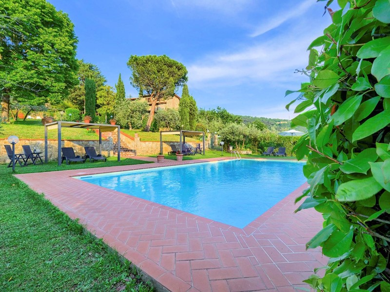 Rustico in Vendita a Reggello, 980'000€, 334 m²