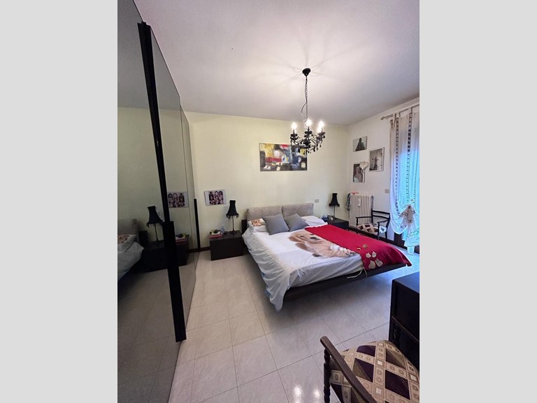 Appartamento in Vendita a Aulla, 155'000€, 115 m², arredato, con Box