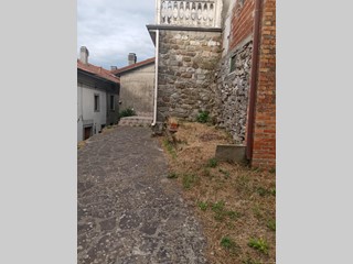 Casa Indipendente in Vendita a Fivizzano, zona Viano, 60'000€, 80 m², arredato