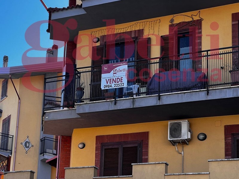Quadrilocale in Vendita a Marano Marchesato, 99'000€, 130 m²