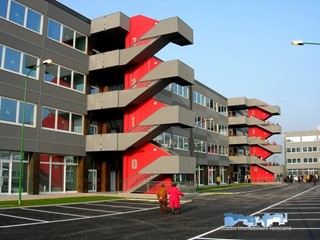 Ufficio in Affitto a Ivrea, 330 m²