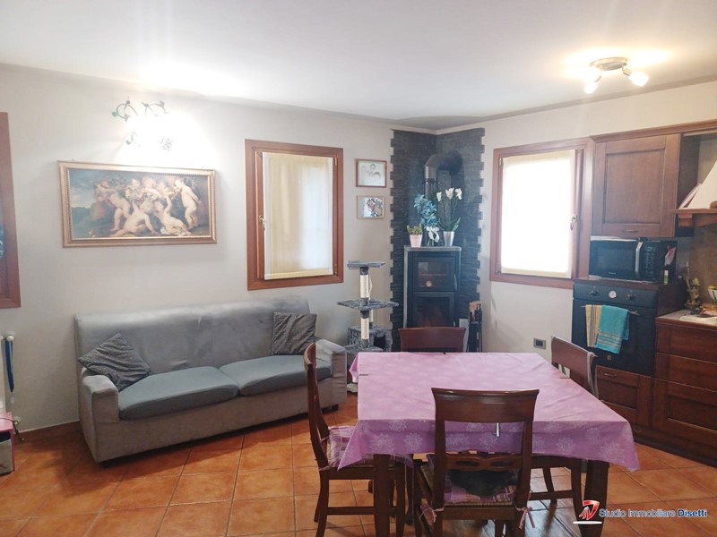 Villa in Vendita a Sellero, 175'000€, 250 m²