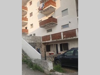 Trilocale in Vendita a Scalea, 27'000€, 55 m², arredato
