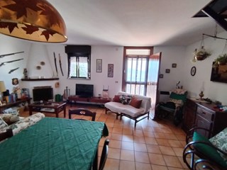 Villetta a schiera in Vendita a Serrone, 65'000€, 90 m², arredato