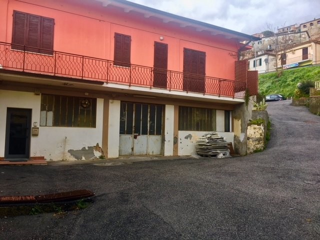 Laboratorio in Vendita a Peccioli, 85'000€, 146 m²