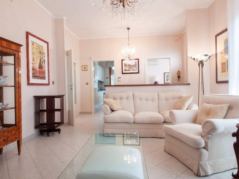 Villa bifamiliare in Vendita a Pisa, zona Coltano, 369'000€, 220 m²