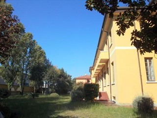 Immobile commerciale in Vendita a Carrara, zona Avenza, 3'400'000€, 2100 m²