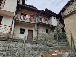 Casale in Vendita a Paisco Loveno, 25'000€, 40 m²