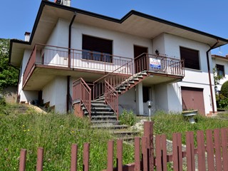 Casa Indipendente in Vendita a Arzignano, 250'000€, 300 m²
