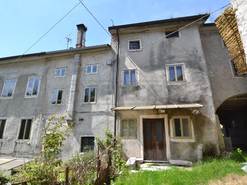 Casa Semi Indipendente in Vendita a Valdagno, zona Novale, 8'000€, 118 m²