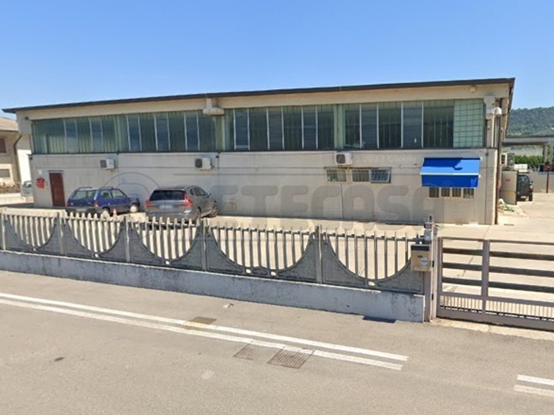 Capannone in Vendita a Brendola, 790'000€, 3500 m²
