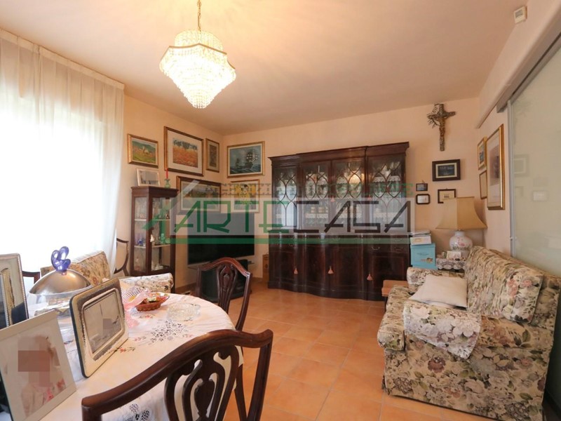 Villa bifamiliare in Vendita a Pisa, zona Putignano Pisano, 690'000€, 250 m², con Box