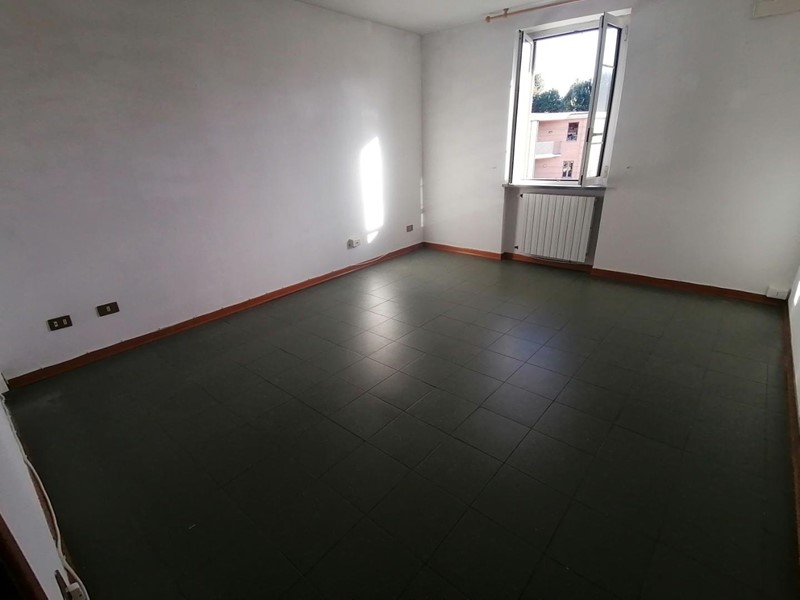 Ufficio in Affitto a Lucca, zona Sant'Anna, 600€, 70 m²