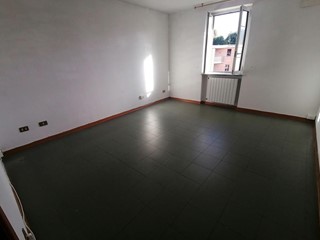 Ufficio in Affitto a Lucca, zona Sant'Anna, 600€, 70 m²