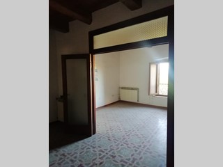 Quadrilocale in Vendita a San Miniato, zona Ponte a Elsa, 110'000€, 94 m²