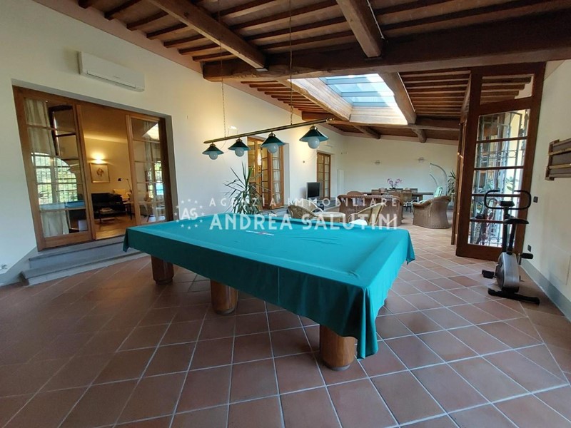 Casa Indipendente in Vendita a Pontedera, 800'000€, 330 m², arredato